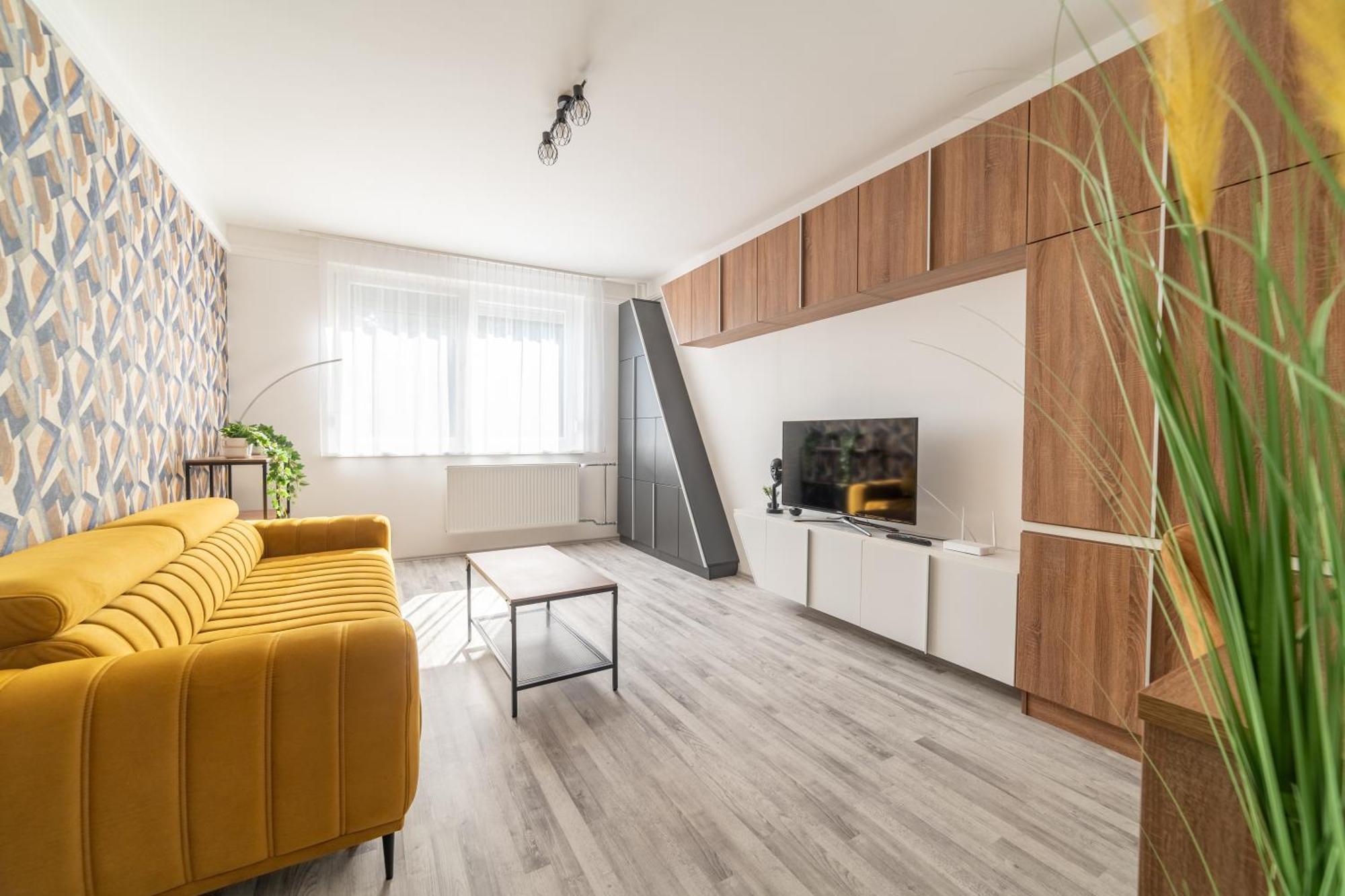 Comfort 18 - Best Family Layout- Balcony & Parking Miskolc Exterior photo